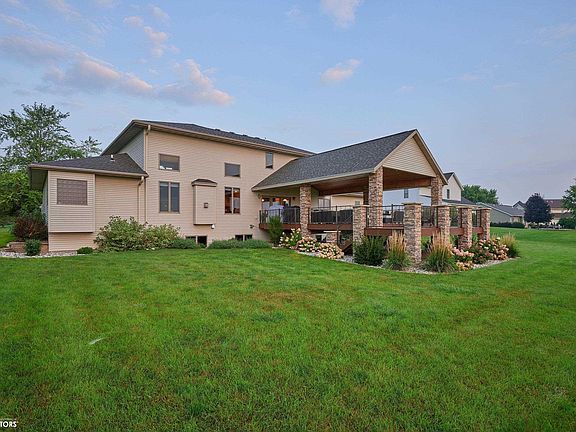 4th image of 2340 Skyline Dr