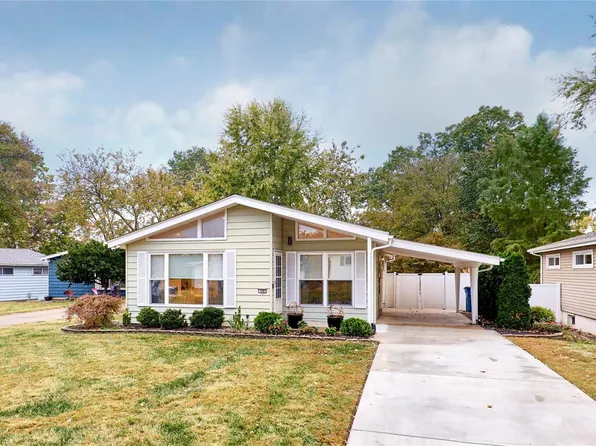 430 Orchard Ave, Ballwin, MO 63021