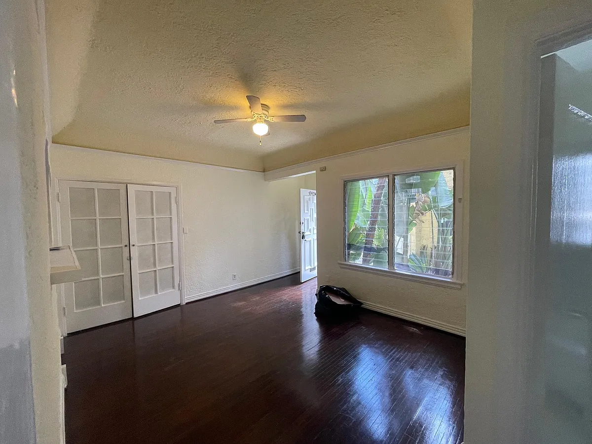 Building Photo - 5953 Barton Ave #3/4