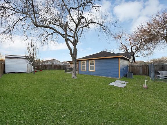 2nd image of 2406 Gladiola St