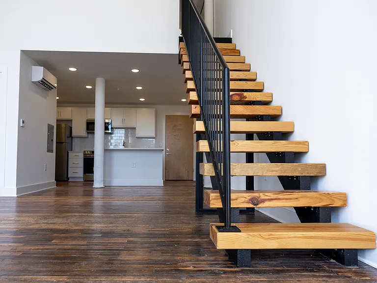 Overton Lofts — Photo 8