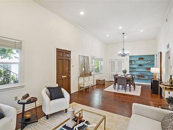 4th image of 3104 Coliseum St #3104