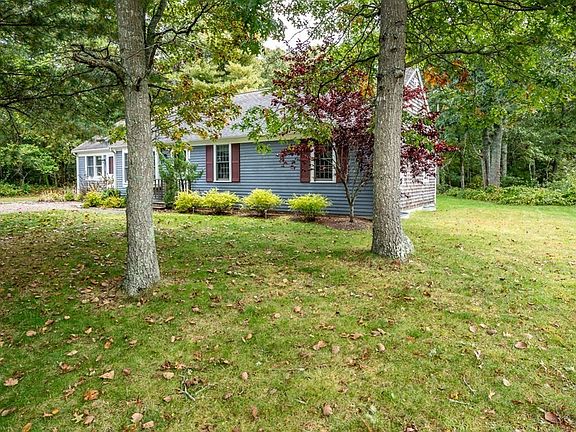 3rd image of 93 Seabrook Dr