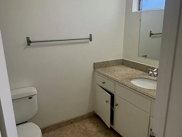 382 Molino Ave #4 — Photo 11