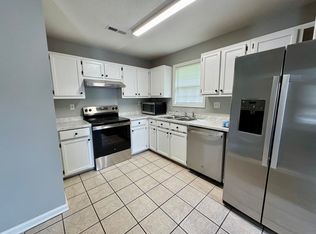 809 Keller Ln #D, Tuscumbia, AL 35674