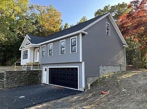 2nd image of 35 Lincoln St