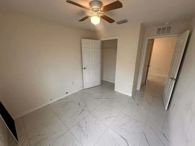 2927 NW 4th Pl — Photo 13