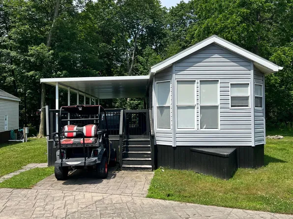 22 Hickory Ave, Niagara On The Lake, ON L0S 1J1