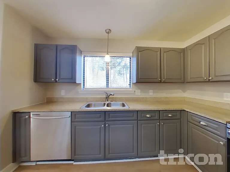 2405 Ravine Dr — Photo 5