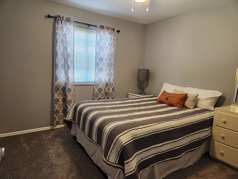1825 Lorraine St — Photo 8