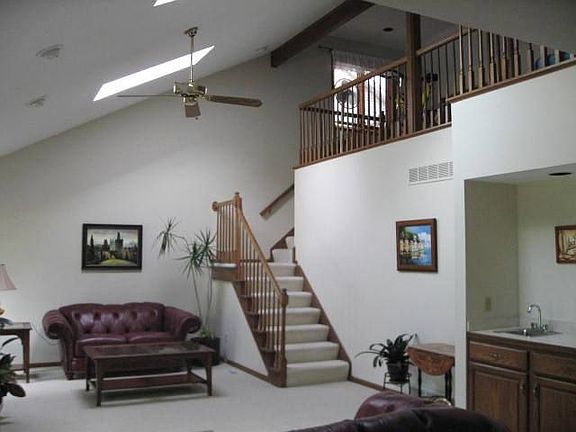Rear 2nd Stair Entry to Loft...
