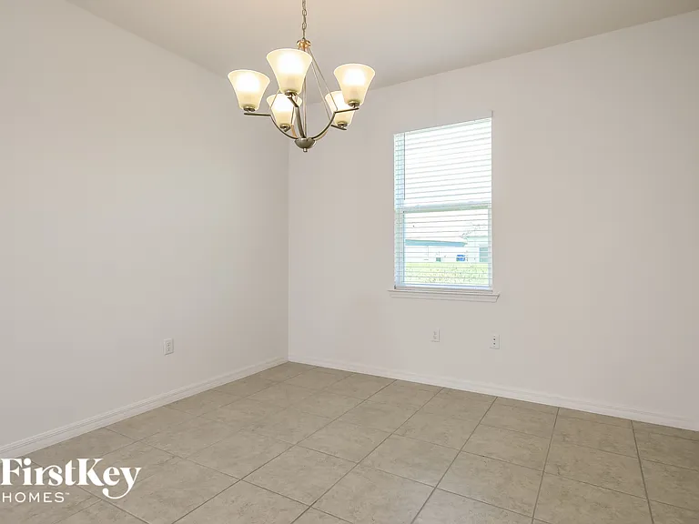 1140 Spokane Point — Photo 6
