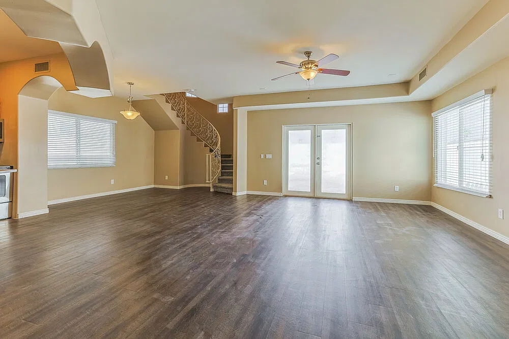 3 bed, 2.5 bath, 1724 sqft, $2,420 — Photo 4
