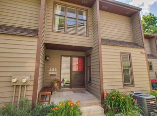 235 7th St SE, Minneapolis, MN 55414