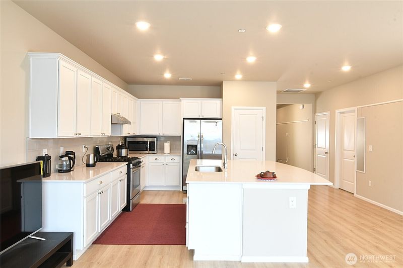 3rd image of 1708 Division Street SW
