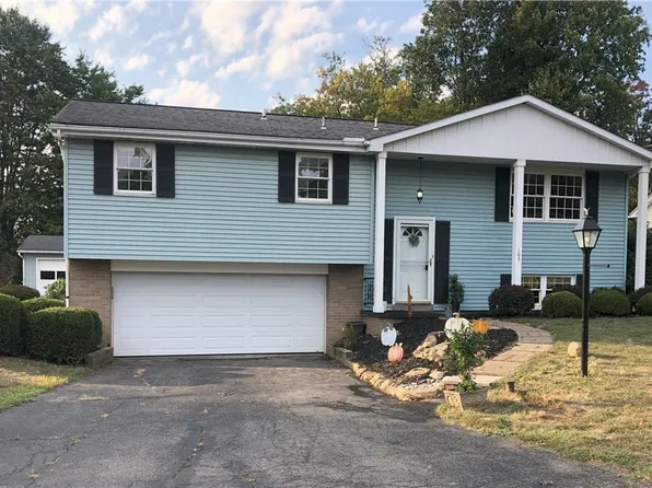 105 Parklane Dr, Slippery Rock, PA 16057