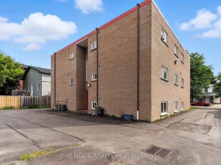 106 Cromwell Ave #21 — Photo 25