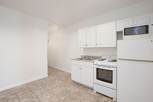 1st image of 210 1st Ave #10
