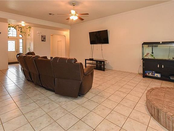 4th image of 3204 Sherwood Forest Dr