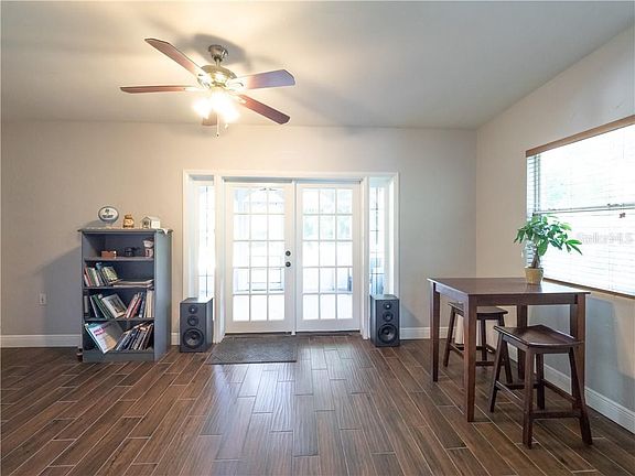 5th image of 243 Orange Terrace Dr