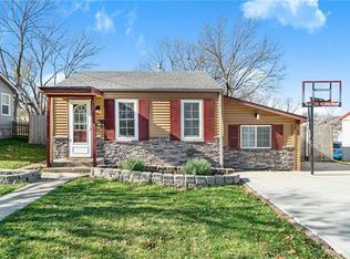 202 N Lake Ave, Harrisonville, MO 64701