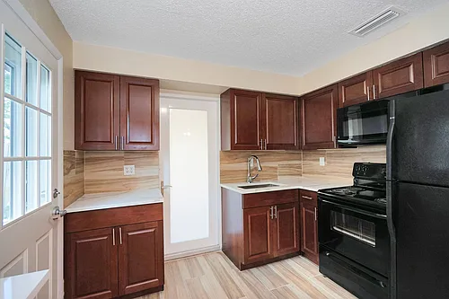 2716 SW 46th St #1-2 Photo 1