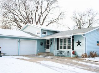 607 E Bluff Ave, Norfolk, NE 68701