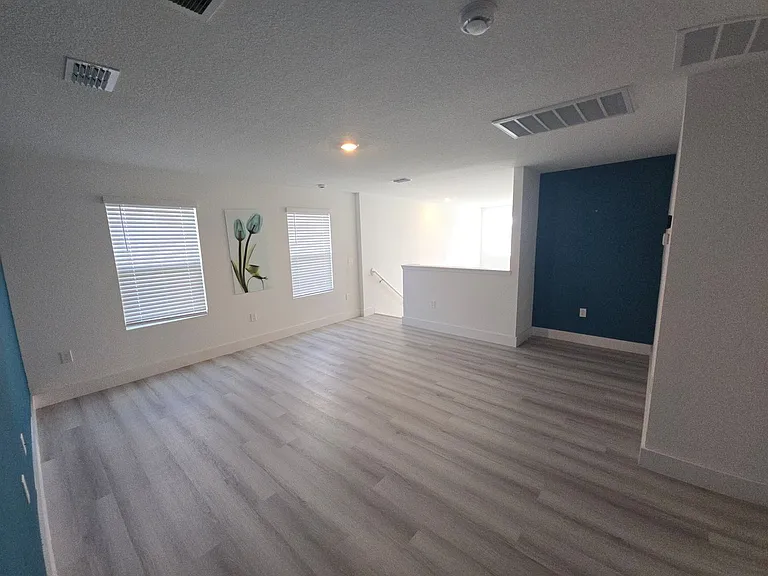 4450 Rapallo Ave — Photo 21