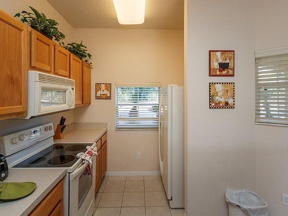 5th image of 3027 Yellow Lantana Ln