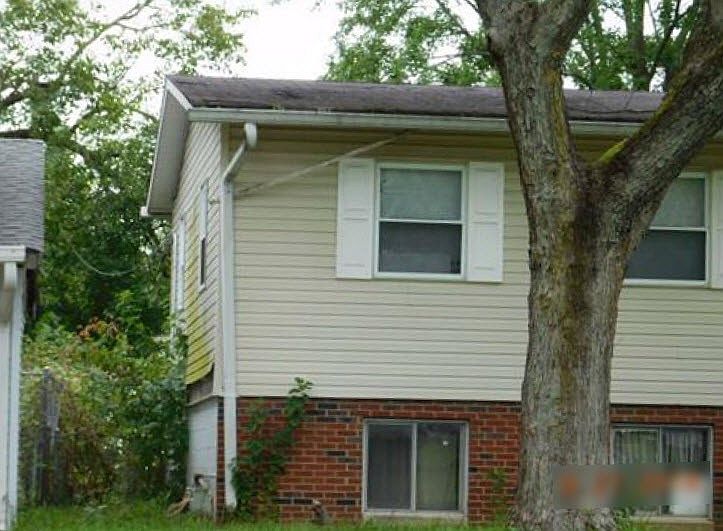2nd image of 3701 N Richardt Ave