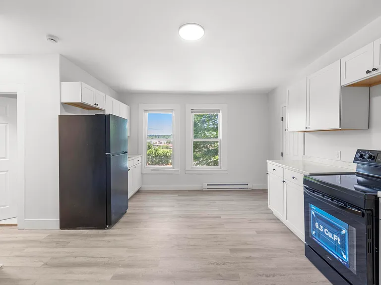 146 Hobart St #2 — Photo 19