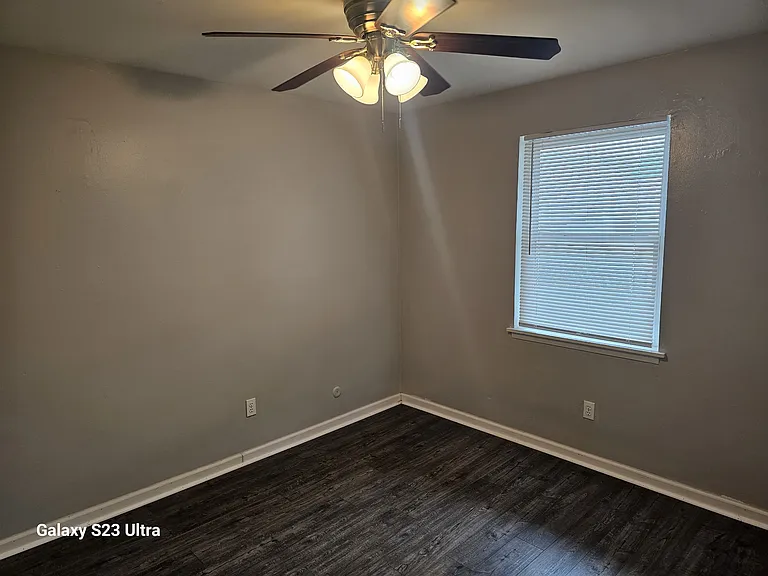 3538 S Lynn St #B — Photo 8