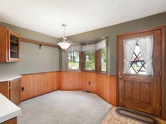 3rd image of 8529 Elkwood Dr SW