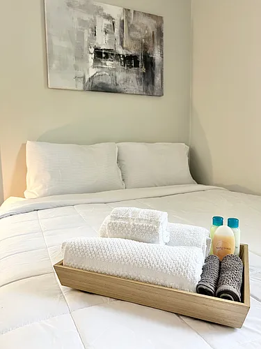 Floor plan Room 3 Queen Suite Delivau Drive