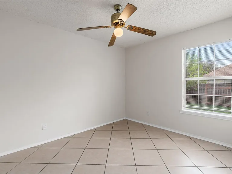 101 Ina Ct #INACOURT101 — Photo 1