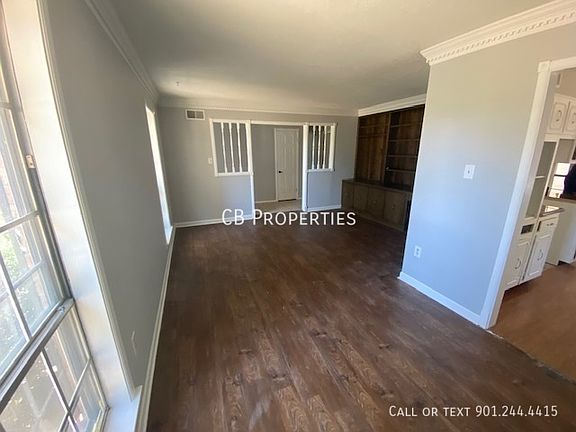 3rd image of 5284 Pipers Gap Dr