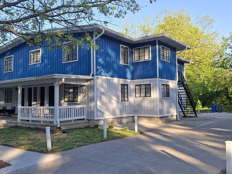 306 Maplewood Ave NE #A — Photo 8