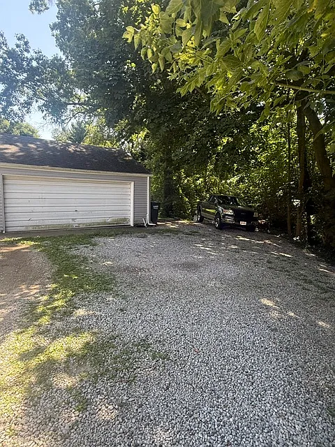 782 Parkview Drive - 2 — Photo 4