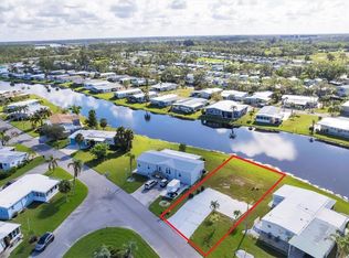 119 Camelot Dr, Nokomis, FL 34275