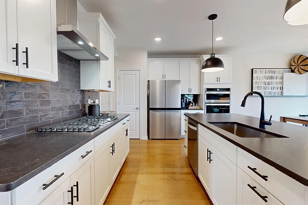 Building Photo - 129 Cold Brook Dr #129