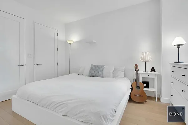 Sold by Bond New York | media 17