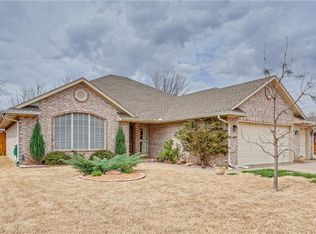 17509 Platinum Ln, Edmond, OK 73012