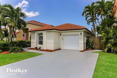 3202 W Buena Vista Dr Photo 1