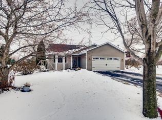 9745 78th St S, Cottage Grove, MN 55016