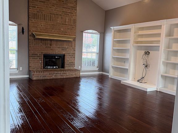 5th image of 1608 Oxford Ave