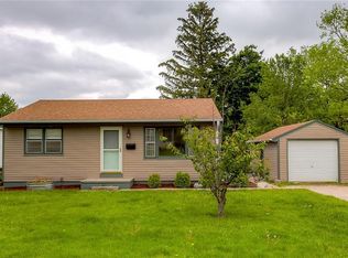 619 S 10th St, Adel, IA 50003