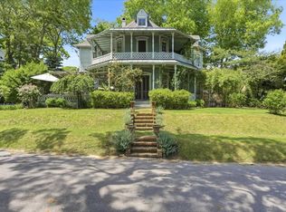 5 Spring Garden Ave, Shelter Island Heights, NY 11965