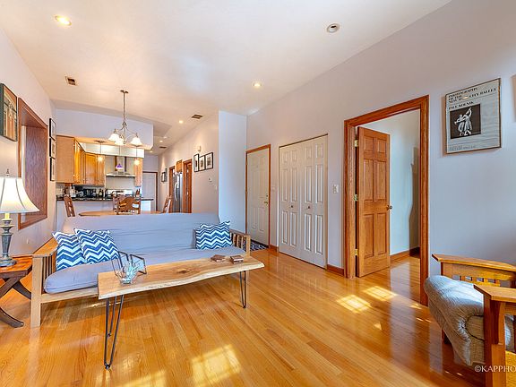 5th image of 2830 S Wallace St #3