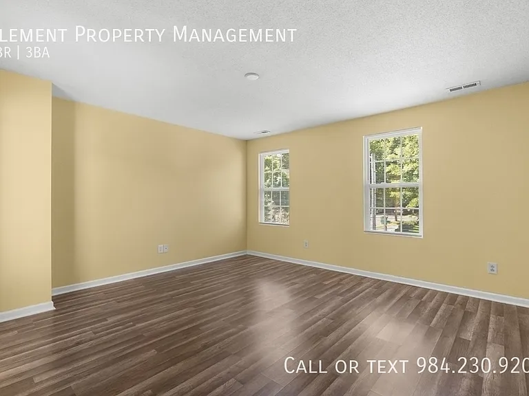 100 Henson Pl — Photo 10