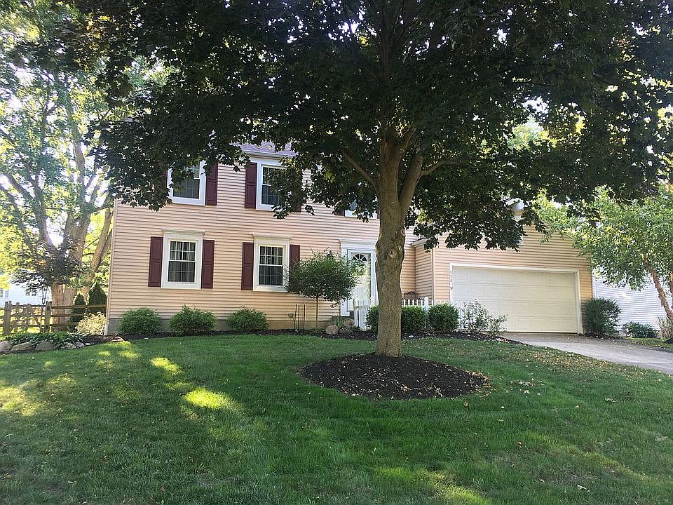 1st image of 599 Falling Oaks Dr